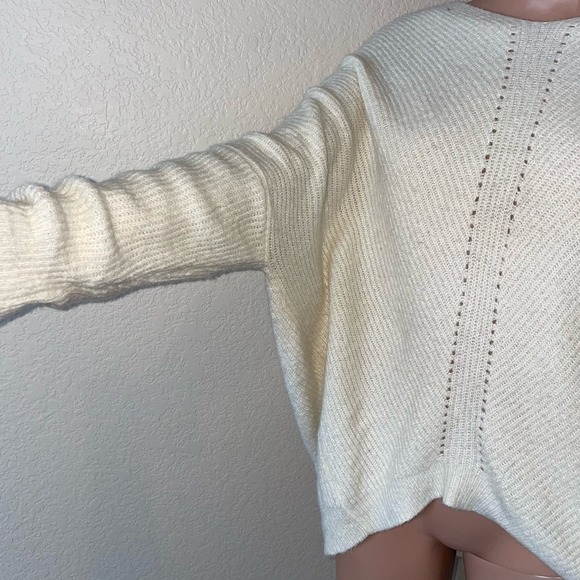 LuLus sweater off white vanilla asymmetrical lightweight knit drop sleeve SZ SM - Picture 4 of 9